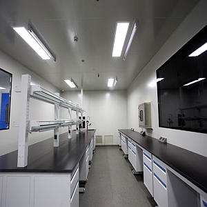 十萬級實驗室建設